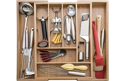 Bambusový organizér do zásuviek – nastaviteľný príborník