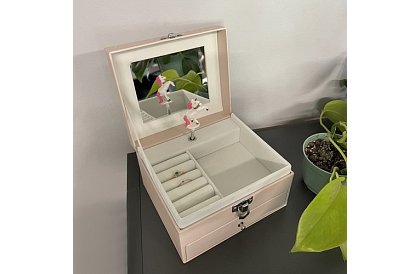 Šperkovnica pre dievča s hudobným boxom a jednorožcom