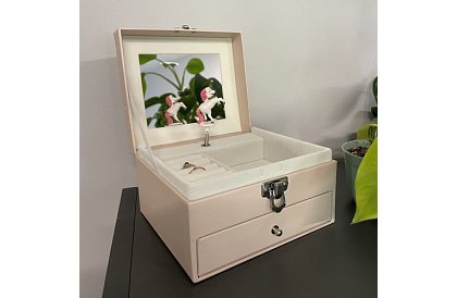 Šperkovnica pre dievča s hudobným boxom a jednorožcom