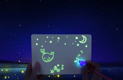 Kresliaca svietiaca tabuľka A4 – kreslenie svetlom