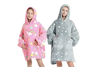 Svietiaca deka s rukávmi a kapucňou