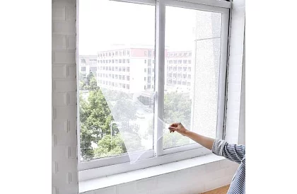 Sieťka proti hmyzu na okne