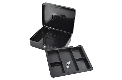 Veľká kovová pokladnička na peniaze