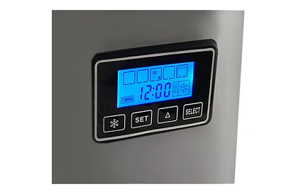 Výrobník ľadových kociek – 3 veľkosti s LCD displejom