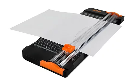 Rezačka na papier – gilotína/trimer