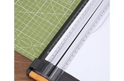 Rezačka na papier – gilotína/trimer