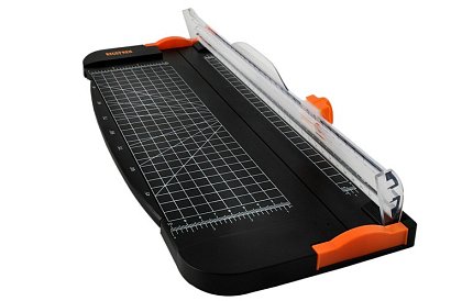 Rezačka na papier – gilotína/trimer