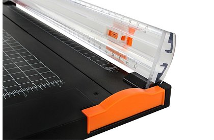 Rezačka na papier – gilotína/trimer