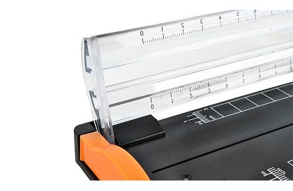 Rezačka na papier – gilotína/trimer