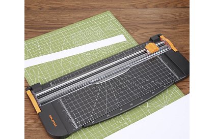 Rezačka na papier – gilotína/trimer
