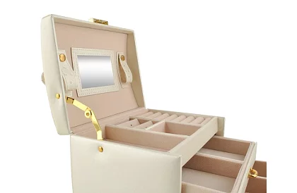 Elegantná šperkovnica – béžová so zámkom a saténovým povrchom