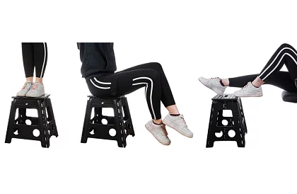 Skladacia stolička – taburet čierno-biely