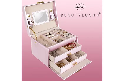 Elegantná šperkovnica – ružová s zámkom a saténovým povrchom