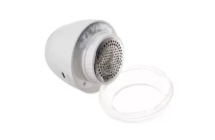 Strojček na odstránenie žmolkov z oblečenia