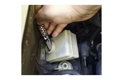 LED tester brzdovej kvapaliny