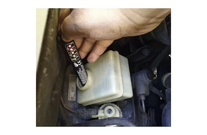 LED tester brzdovej kvapaliny