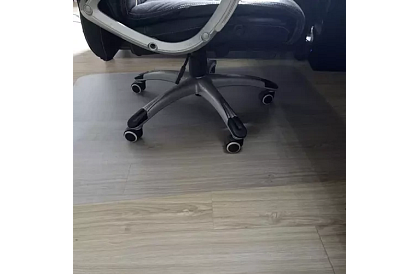 Ochranná podložka pod židli 90x130 cm - mliečna