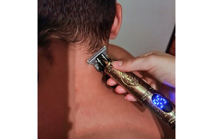 Zastrihávač vlasov a brady 4 v 1