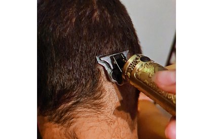 Zastrihávač vlasov a brady 4 v 1