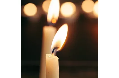 Biela kužeľová sviečka 24,5x2,3 cm – sada 40 ks