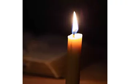 Biela kužeľová sviečka 24,5x2,3 cm – sada 40 ks