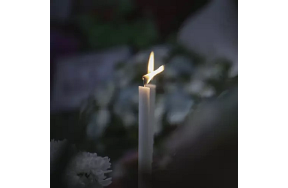 Biela kužeľová sviečka 24,5x2,3 cm – sada 40 ks