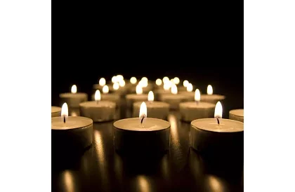 Čajové sviečky biele – horenie 4 hod. – balenie 100 ks