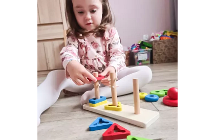 Drevené skladačky pre deti – triedič tvarov
