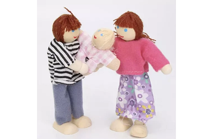 Drevené bábiky do detského domčeka – 7 ks