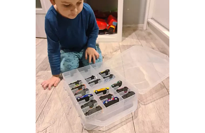 Plastový kufr - organizér na autíčka