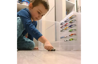 Plastový kufr - organizér na autíčka