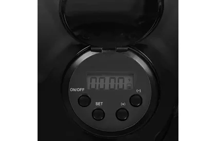 Automatický dávkovač krmiva s časovačom