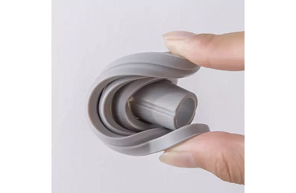 Univerzálny skladací silikónový lievik