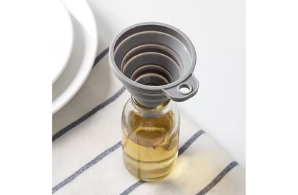 Univerzálny skladací silikónový lievik