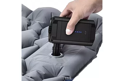 Akumulátorové čerpadlo na matrace, lode, lopty a bazény