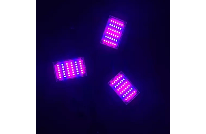 Lampa na podporu rastu rastlín 108 LED