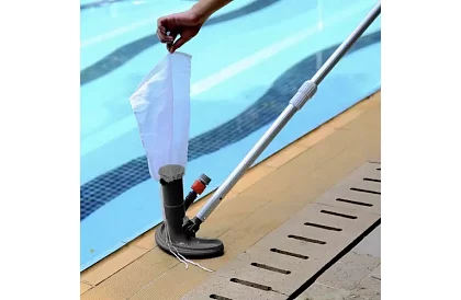 Bazénový vysávač