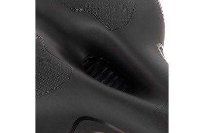 Cyklistické sedlo ACTIVE s vetraním a vodotesným poťahom