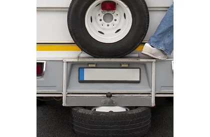 Rámček pod SPZ – čierny – 2 kusy