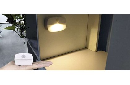 LED bezdrôtové svetlo so senzorom pohybu