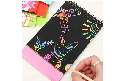 Vyškrabovací zošit s dreveným stylusom - scratch note