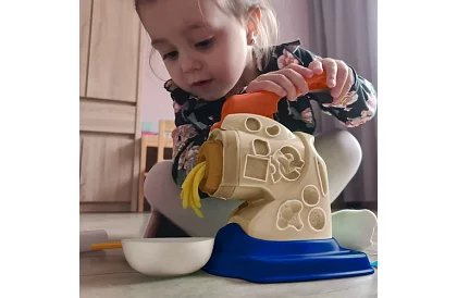 Stroj na výrobu cestovín pre malých kuchárov