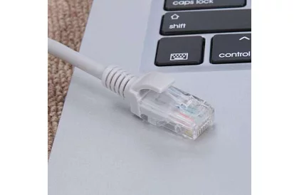 Sieťový LAN kábel RJ45 pre počítače a zariadenia - 30 metrov