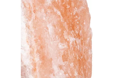 Solná lampa s nastaviteľnou intenzitou svetla