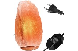 Solná lampa s nastaviteľnou intenzitou svetla