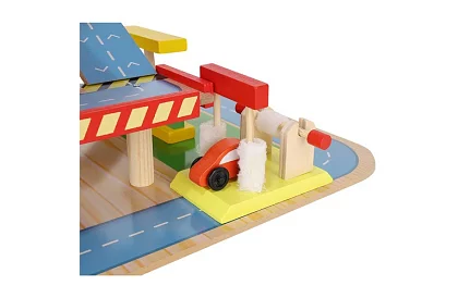 Drevené parkovisko – garáž pre deti