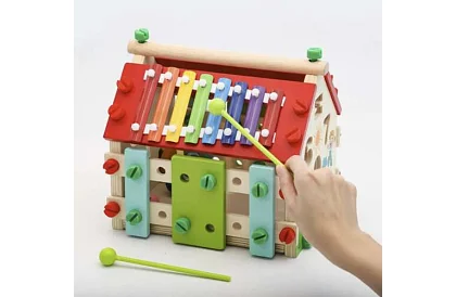 Drevený vzdelávací zmyslový domček