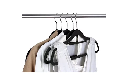 Sametové ramínka na oděvy - 20 ks - čierne