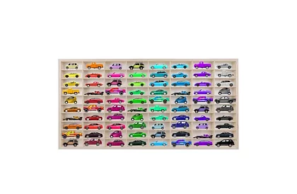 Drevená polička – organizér na autíčka – 80 priehradiek