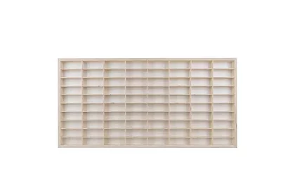 Drevená polička – organizér na autíčka – 80 priehradiek